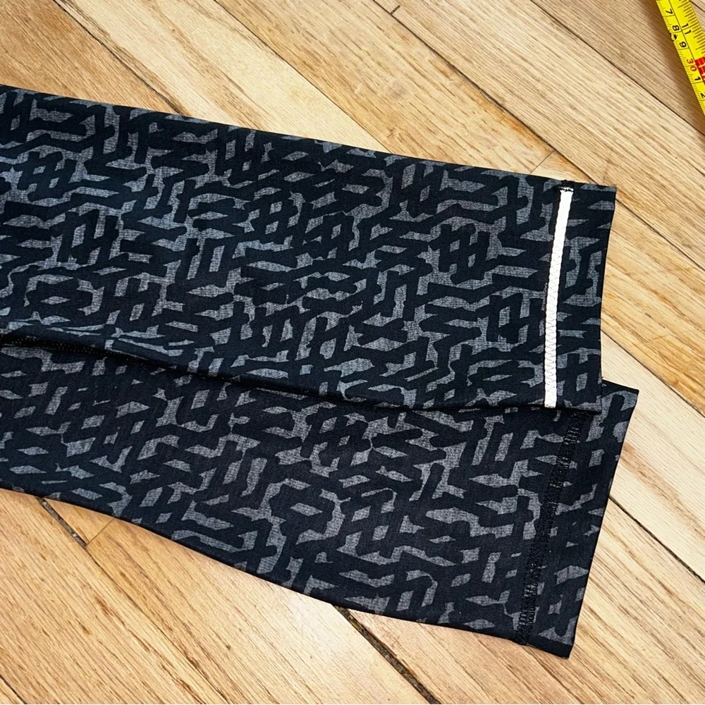 Lululemon leggings size 4 23” limited edition black grey women’s‎ workout